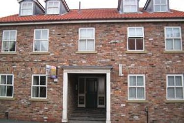 3 bed flat, Penley's grove street, Groves, York, YO317PN - Image 2