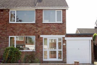 3 bed house, Eastfield crescent, Badger hill, York, YO105NZ - Image 2