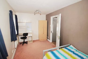 4 bed house, White Cross Gardens, Groves, York, YO318JH - Image 6