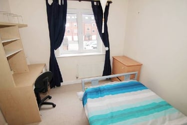 4 bed house, White Cross Gardens, Groves, York, YO318JH - Image 8