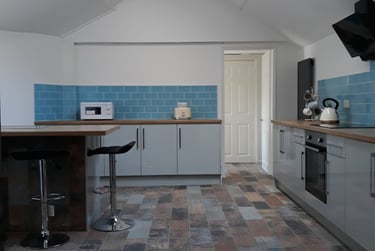 5 bed house, Gresham road, Near university, Middlesbrough, TS14LL - Image 1