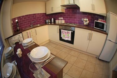 3 bed house, Jedburgh street, Near university, Middlesbrough, TS12HX - Image 1