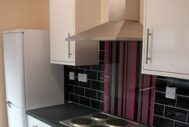 2 bed house, Maple street, Near university, Middlesbrough, TS13DS - Image 1