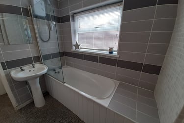 2 bed house, Maple street, Near university, Middlesbrough, TS13DS - Image 2