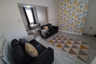 2 bed house, Maple street, Near university, Middlesbrough, TS13DS - Image 1