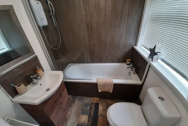 2 bed house, Percy street, Near university, Middlesbrough, TS14DD - Image 1