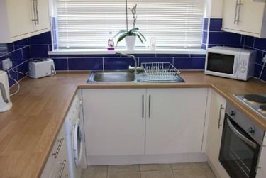 2 bed house, Portman street, Near university, Middlesbrough, TS14NB - Image 1
