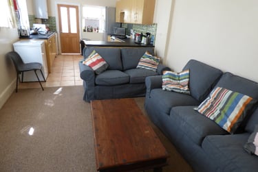 5 bed house, Fawcett Road, Southsea, Portsmouth, PO40LF - Image 2