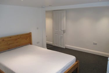 5 bed house, Courtenay Street, Francis Close Hall, Cheltenham, GL504LR - Image 10