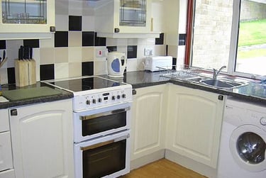 5 bed house, Frencham close, Hales place, Canterbury, CT27DS - Image 2