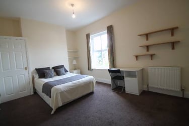 4 bed house, Royle street, Fallowfield, Manchester, M146RN - Image 1