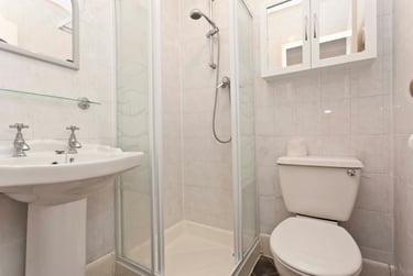 5 bed house, Redbreast Road North, Winton, Bournemouth, BH93JF - Image 8