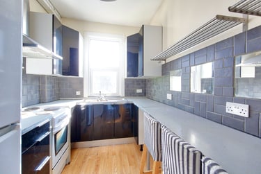 4 bed flat, Park Road, Near university, Kingston, KT26DE - Image 1