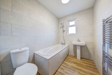 5 bed house, Horace road, Near university, Kingston, KT12SL - Image 2