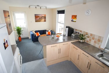 3 bed flat, Southern Terrace, Mutley, Plymouth, PL47LS - Image 3
