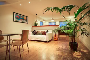 3 bed flat, Lisson Grove, Mutley, Plymouth, PL47DN - Image 2