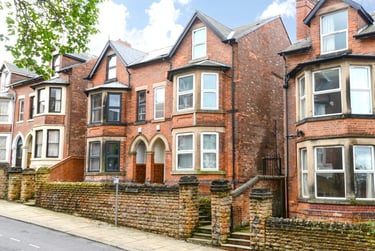 7 bed house, Seely rd, Lenton, Nottingham, NG71NU - Image 1