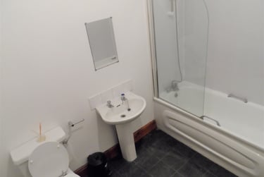 2 bed flat, Hathersage road, Victoria park, Manchester, M130FE - Image 8