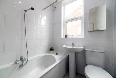 9 bed house, Ashlyn grove, Fallowfield, Manchester, M146YG - Image 3