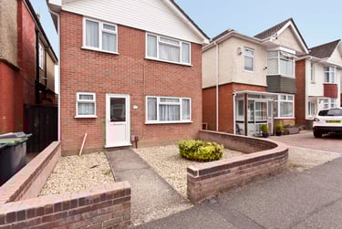 5 bed house, Heathwood road, Winton, Bournemouth, BH92JY - Image 1