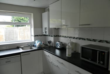 4 bed house, Kemp road, Winton, Bournemouth, BH92PW - Image 2