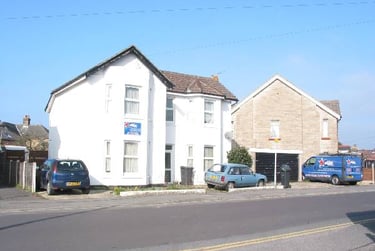 4 bed house, Kemp road, Winton, Bournemouth, BH92PW - Image 1