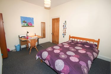3 bed flat, Alexandra Road, Mutley, Plymouth, PL47JT - Image 1