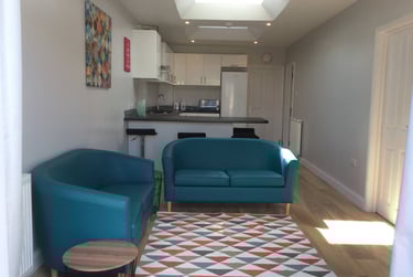 3 bed flat, Wallisdown Road, Wallisdown, Bournemouth, BH118PP - Image 3