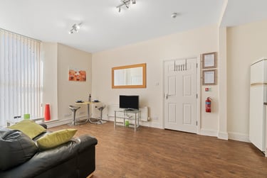 2 bed flat, Bedford terrace, North hill, Plymouth, PL48EY - Image 10
