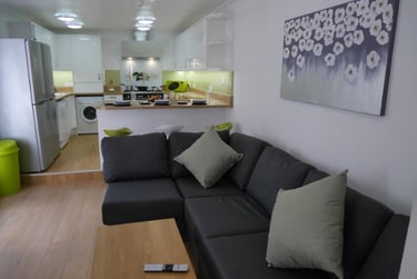 7 bed house, Hill park crescent, North hill, Plymouth, PL48JW - Image 4