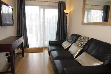 3 bed flat, Minute walk to university, Middle Street, Near university, Portsmouth, PO54BX - Image 3