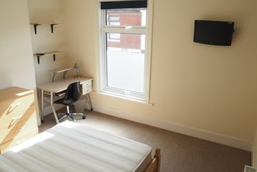 6 bed house, Beatrice Road, Southsea, Portsmouth, PO40JY - Image 3