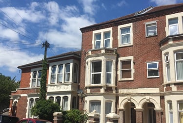 2 bed flat, Nelson road, Southsea, Portsmouth, PO52AS - Image 1