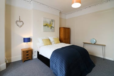 6 bed house, Restormel road, Central, Plymouth, PL46BJ - Image 2