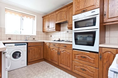 6 bed house, McWilliam Close, Talbot village, Bournemouth, BH125HP - Image 2