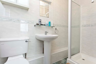 6 bed house, McWilliam Close, Talbot village, Bournemouth, BH125HP - Image 6