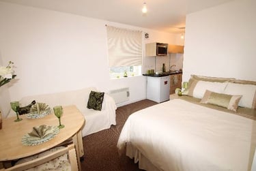 1 bed studio, Studio 2 the cube 5 gibbon lane, Near university, Plymouth, PL48EB - Image 1