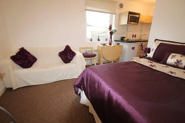 1 bed studio, Studio 5 the cube 5 gibbon lane, Near university, Plymouth, PL48EB - Image 1