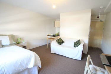 1 bed studio, Studio 24 The CUBE 5 gibbon lane, Near university, Plymouth, PL48EB - Image 1