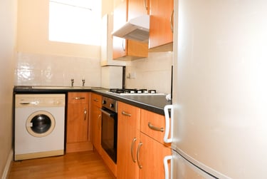 2 bed flat, Alexandra road, Mutley plain, Plymouth, PL47EF - Image 4