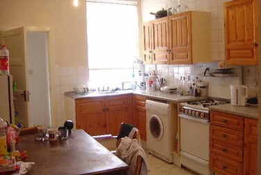 5 bed house, Dickenson road, Rusholme, Manchester, M145HJ - Image 2