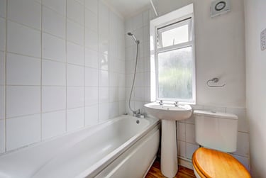 4 bed house, Oaklea Passage, Near university, Kingston, KT12AJ - Image 2