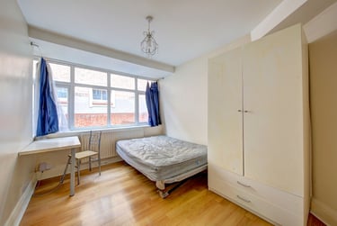 4 bed house, Oaklea Passage, Near university, Kingston, KT12AJ - Image 4