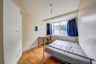 4 bed house, Oaklea Passage, Near university, Kingston, KT12AJ - Image 1