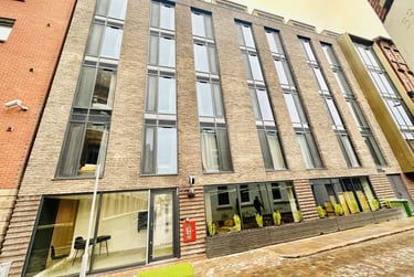 Studio (Top Floor) at The Nest, 3-7 Marble Street, Clarendon Park, Leicester, LE15XD - Image 10