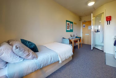 Classic En-Suite Plus - Image 5