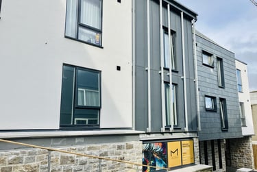Second Floor Studio (Courtyard View) at Hydrogen, Fish Strand Hill, Central, Falmouth, TR113AS - Image 6