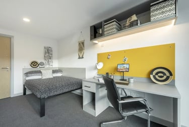 Gold Ensuite at Pine Mill, Beevor Street, University Of Lincoln, Lincoln, LN67DJ - Image 1