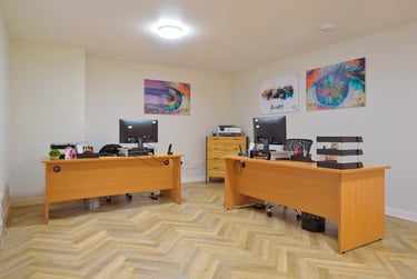 6 Bed Flat with Double Bed at Keiller Court, Horsewater Wynd, City Centre, Dundee, DD15DS - Image 9