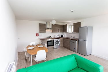 Premium Plus – Large 3 Bed Flats at 403 King Street, 403 King Street, City Centre, Aberdeen, AB243BZ - Image 4